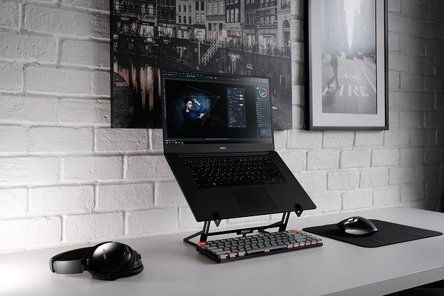 1771588662152193.jpg laptop-6332543_640.jpg